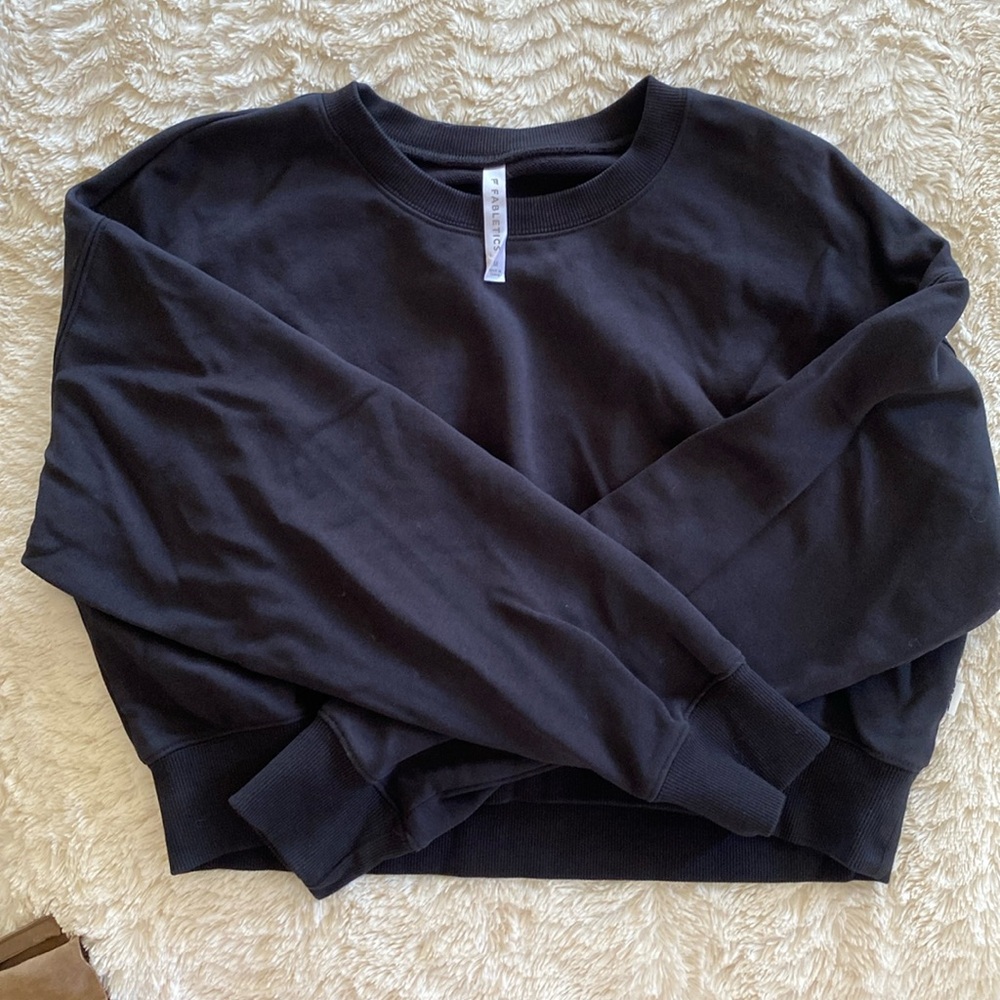 Fabletics Women’s Black Cropped Hoodie with Ribbed Trim